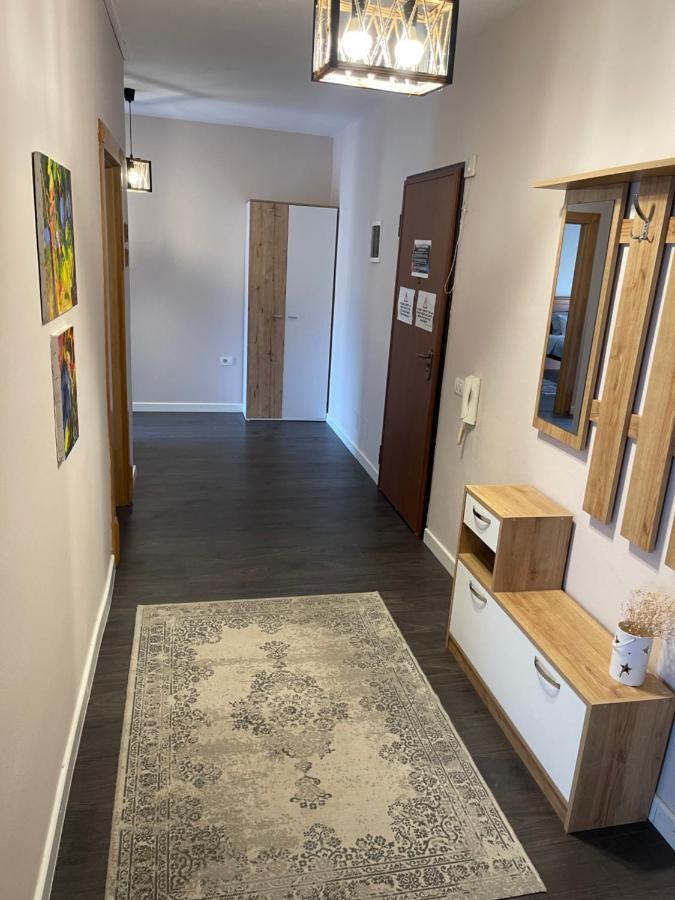 Pedestrian Street Center Apartment Shkoder Bagian luar foto