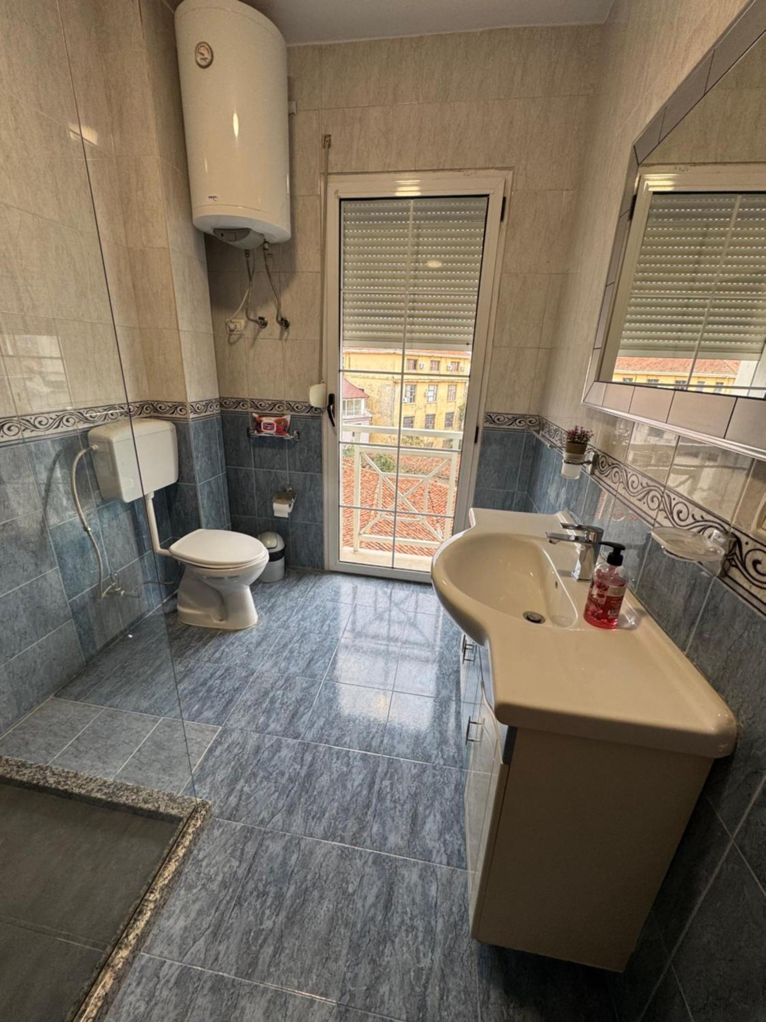 Pedestrian Street Center Apartment Shkoder Bagian luar foto